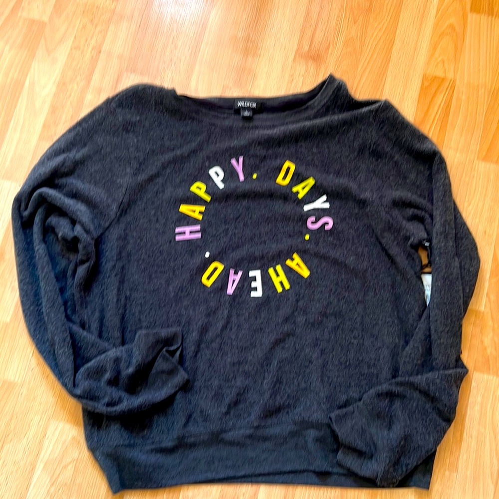 Wild fox size large long sleeve sweater new with tags